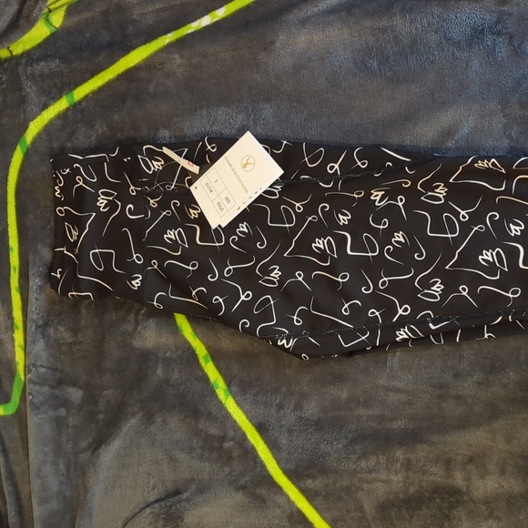 High waisted women capri leggings Small - Picture 2 of 3
